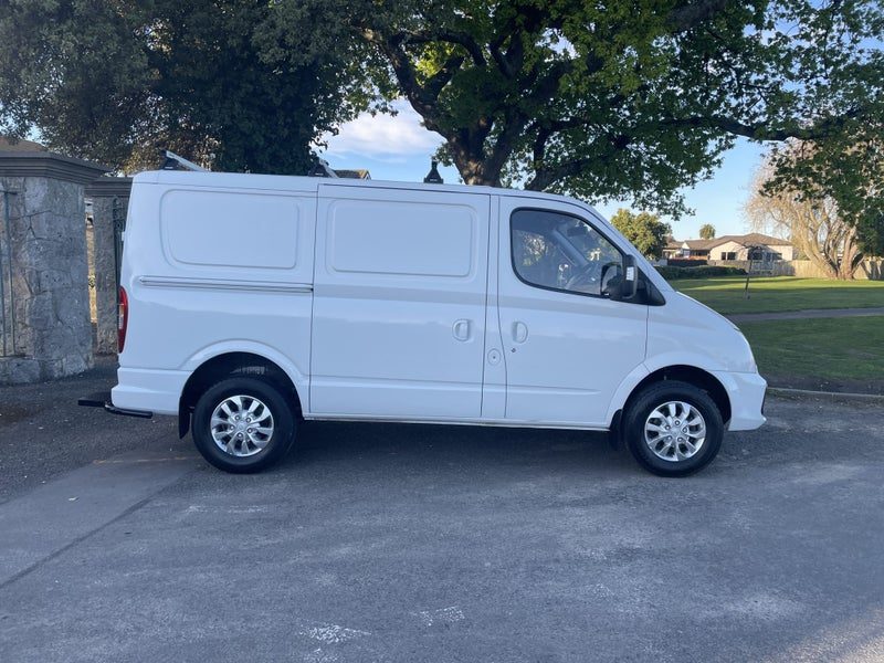 2022 LDV V80 BIG AMT 2.5DT/6 SPEED NZ NEW, photo 2