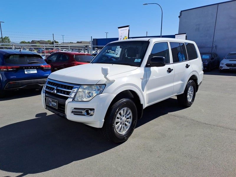 2015 Mitsubishi Pajero 3.0 4WD LWB GR Facelift, photo 3