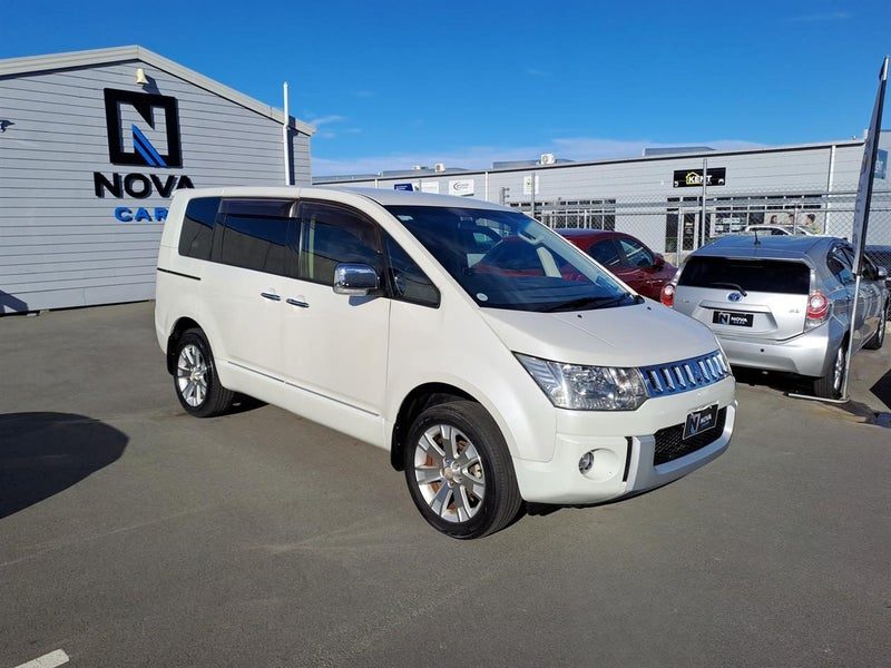 2013 Mitsubishi Delica D:5