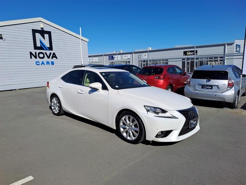 2015 Lexus IS 200t Version L Turbo Sunroof