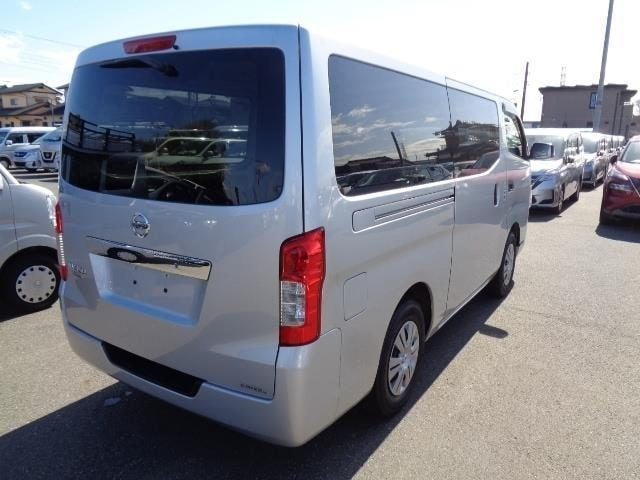 2018 Nissan NV350 Caravan 2.5 DX Diesel 4WD, photo 2