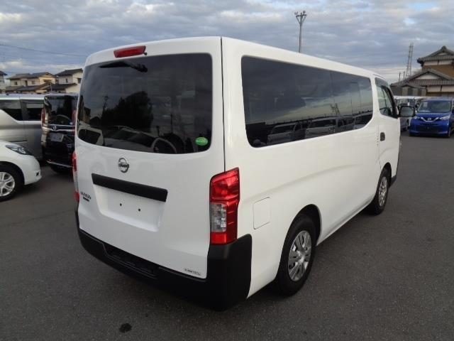 2020 Nissan NV350 Caravan 2.5 DX Diesel 9-Seater, photo 2