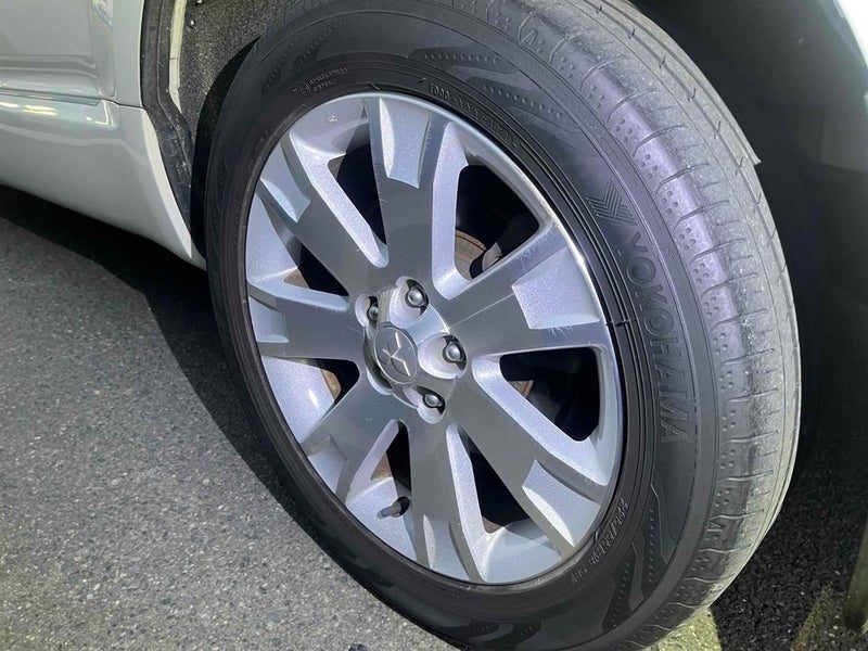 2017 Mitsubishi Delica D5 4WD G Premium 8 Seats, photo 3
