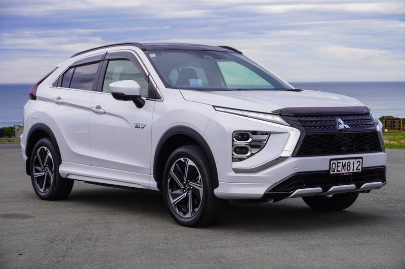2023 Mitsubishi Eclipse Cross PHEV VRX 4x4 auto, main photo