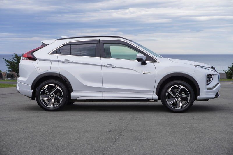 2023 Mitsubishi Eclipse Cross PHEV VRX 4x4 auto, photo 2