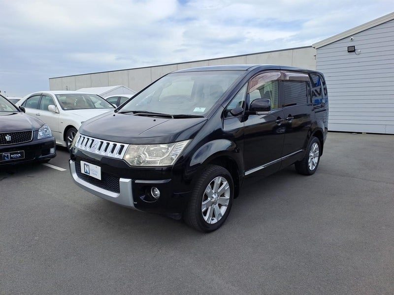 2012 Mitsubishi Delica D5 G Power 4WD 8 Seats, photo 3