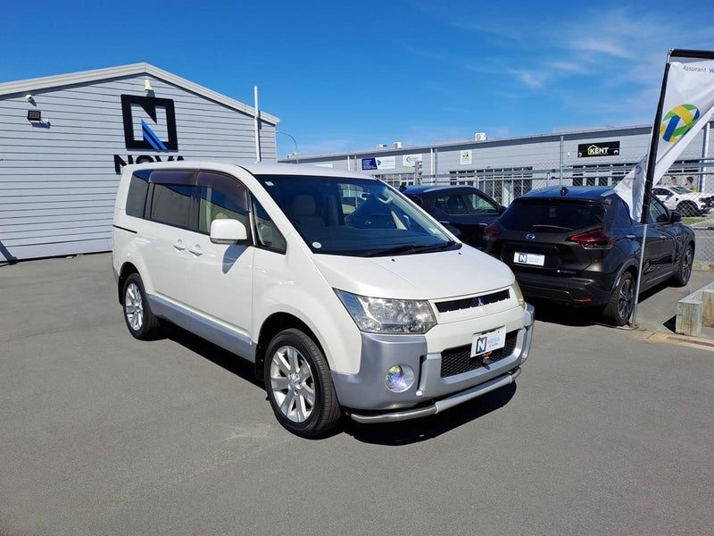 2012 Mitsubishi Delica D5 G Power 4WD 8 Seats
