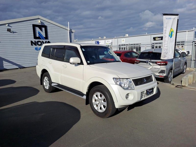 2013 Mitsubishi Pajero 3.0 4WD LWB Exceed