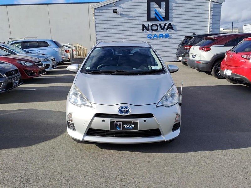 2012 Toyota Aqua 1.5 S Hybrid Low Km, photo 2