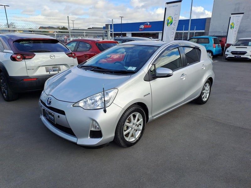 2012 Toyota Aqua 1.5 S Hybrid Low Km, photo 3