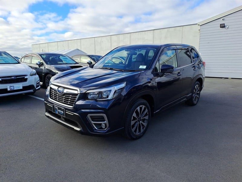 2021 Subaru Forester Touring, photo 3