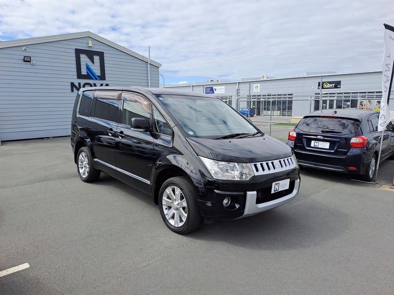 2016 Mitsubishi Delica D5 2.2 4WD Diesel Power Pkg