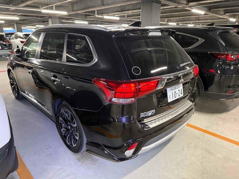 2015 Mitsubishi Outlander 2.0 G 4WD PHEV, photo 2