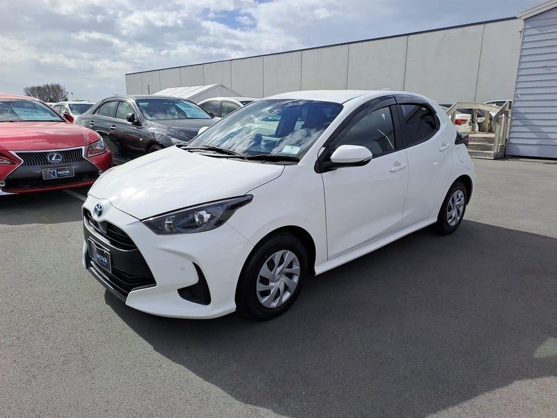 2021 Toyota Yaris X Hybrid New Shape, photo 3