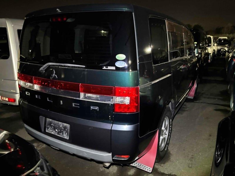 2012 Mitsubishi Delica 2.0 D5 G Power Pkg 8 Seats, photo 2