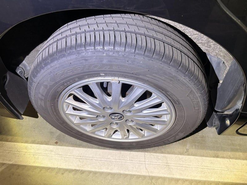 2014 Toyota Voxy Hybrid V Higher-Spec 7-Seater, photo 3
