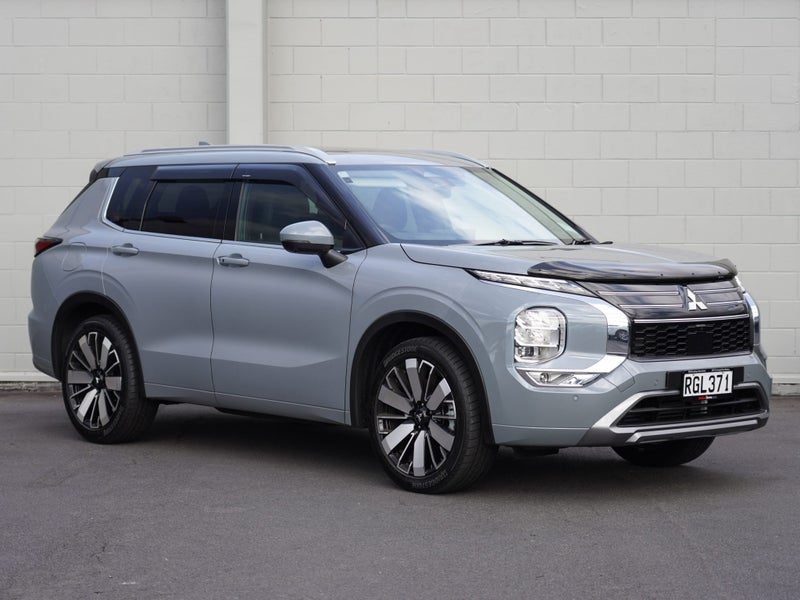 2026 Mitsubishi Outlander VRX 2WD