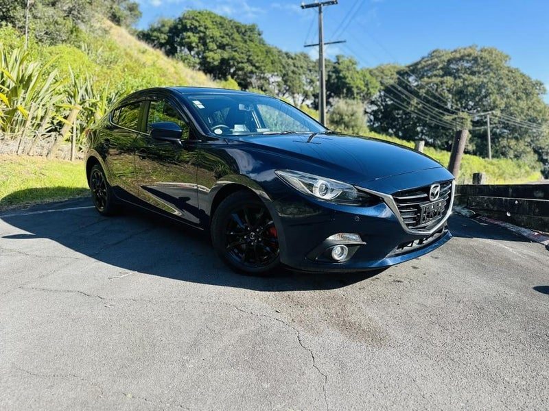 2014 Mazda Axela HYBRID !! HIGH SPEC !!