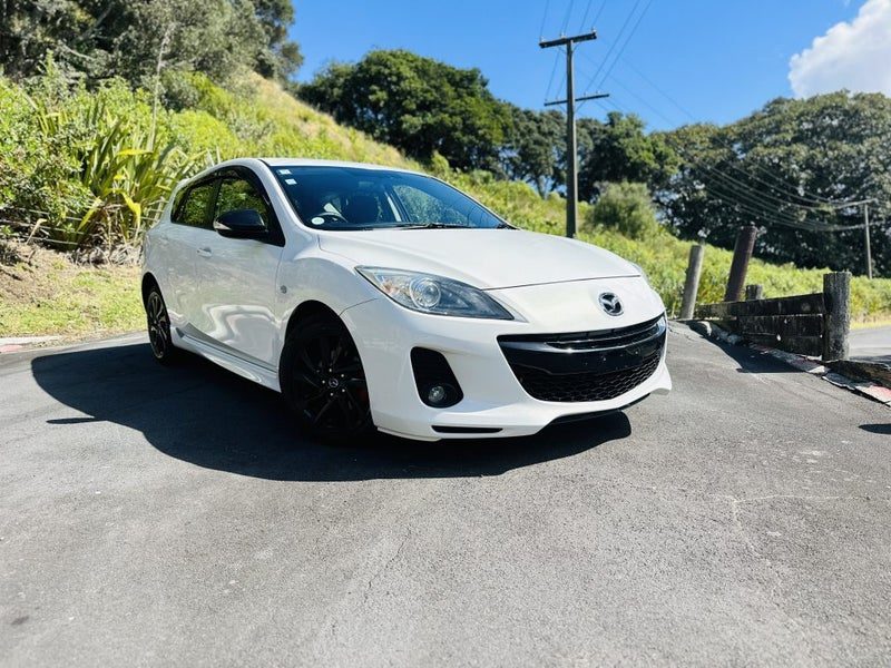 2013 Mazda Axela SPORTS !! STUNNING ALLOYS !!