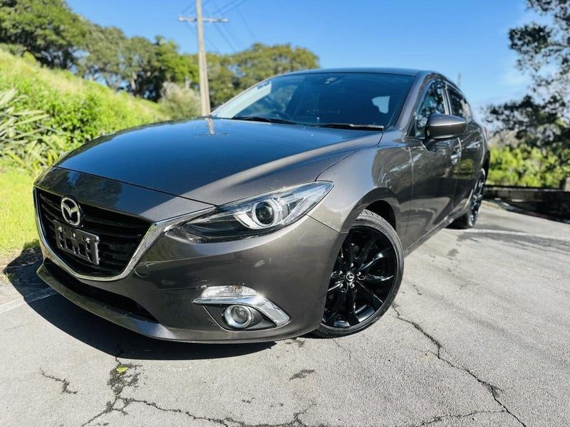 2014 Mazda Axela 20S SPORTS !! STUNNING ALLOYS !!, photo 3