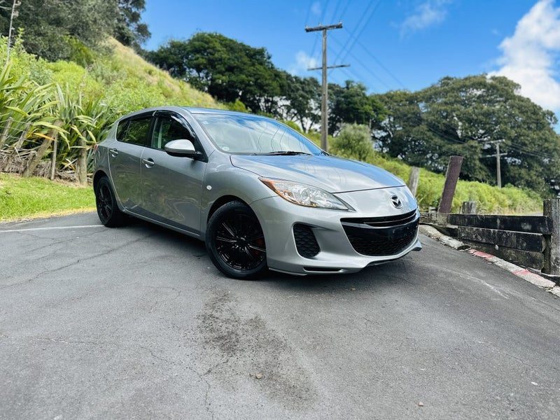 2013 Mazda Axela SPORTS !! STUNNING ALLOYS !!