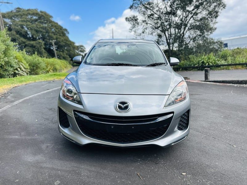 2013 Mazda Axela SPORTS !! STUNNING ALLOYS !!, photo 2