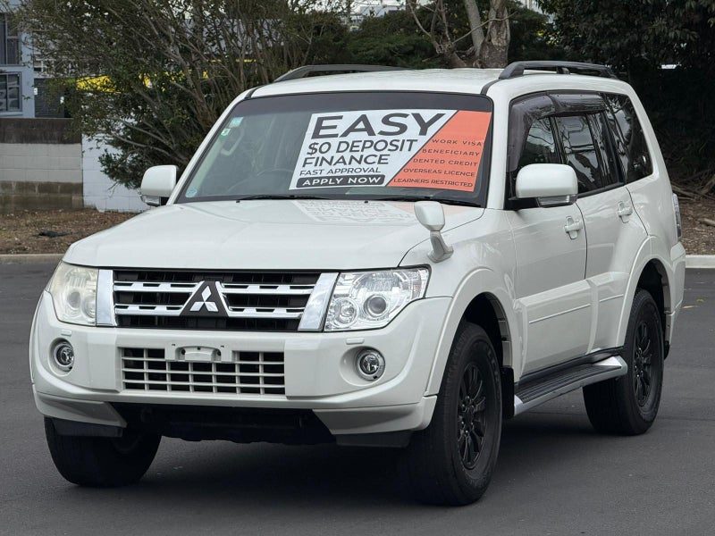 2013 Mitsubishi Pajero GR, photo 2