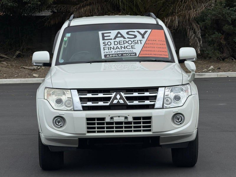 2013 Mitsubishi Pajero GR, photo 3