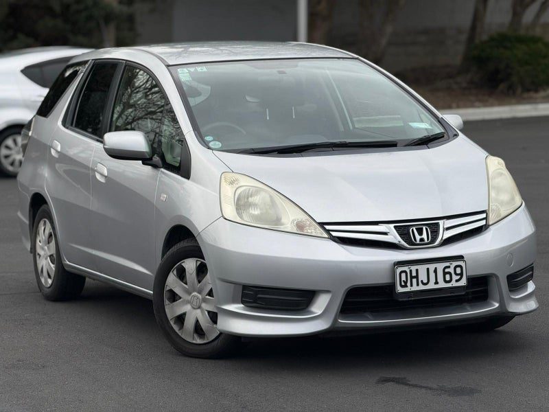 2013 Honda Fit Shuttle, Wagon, MP3 input, NZ Radio