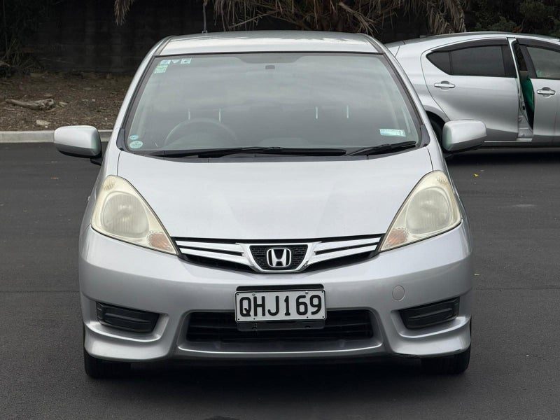 2013 Honda Fit Shuttle, Wagon, MP3 input, NZ Radio, photo 3
