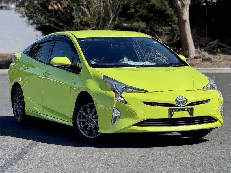 2015 Toyota Prius A TOURING | E-Four 4WD | TSS