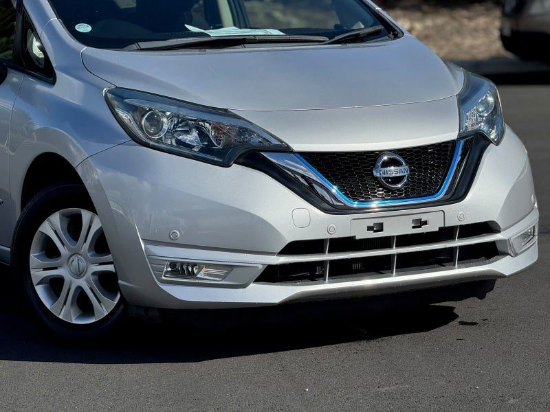 2017 Nissan Note Hybrid *E-POWER*, photo 2