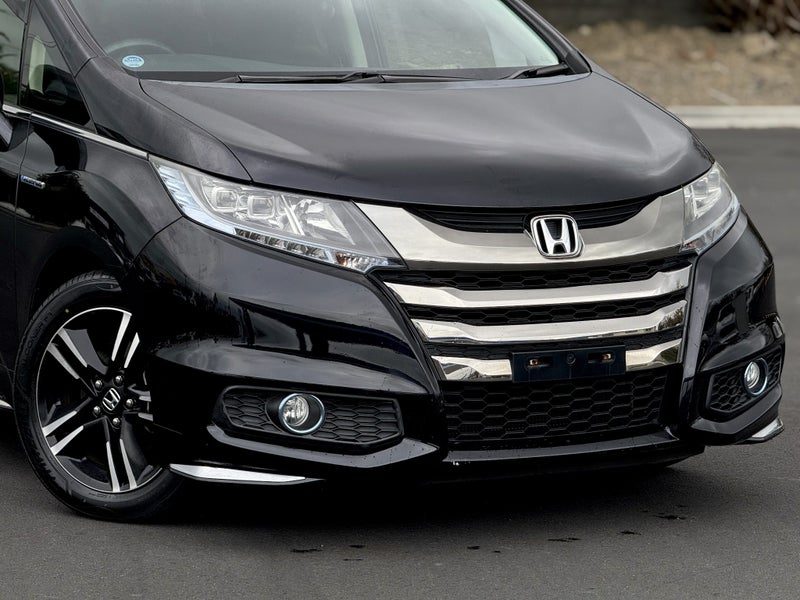 2016 Honda Odyssey Absolute, photo 2