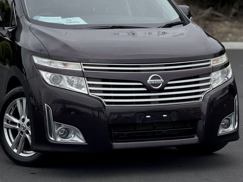 2012 Nissan Elgrand Highway Star, photo 2