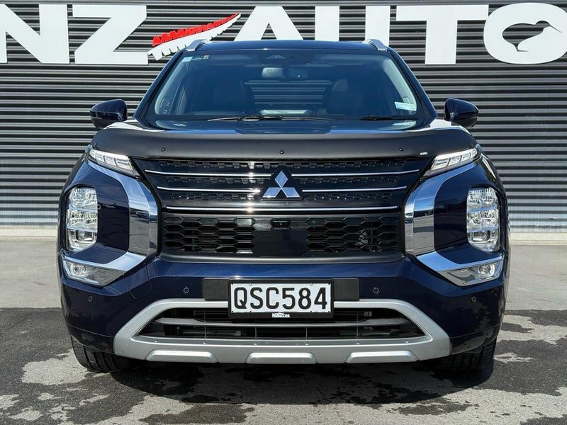 2024 Mitsubishi Outlander VRX, 7 Seater, NZ New, photo 2