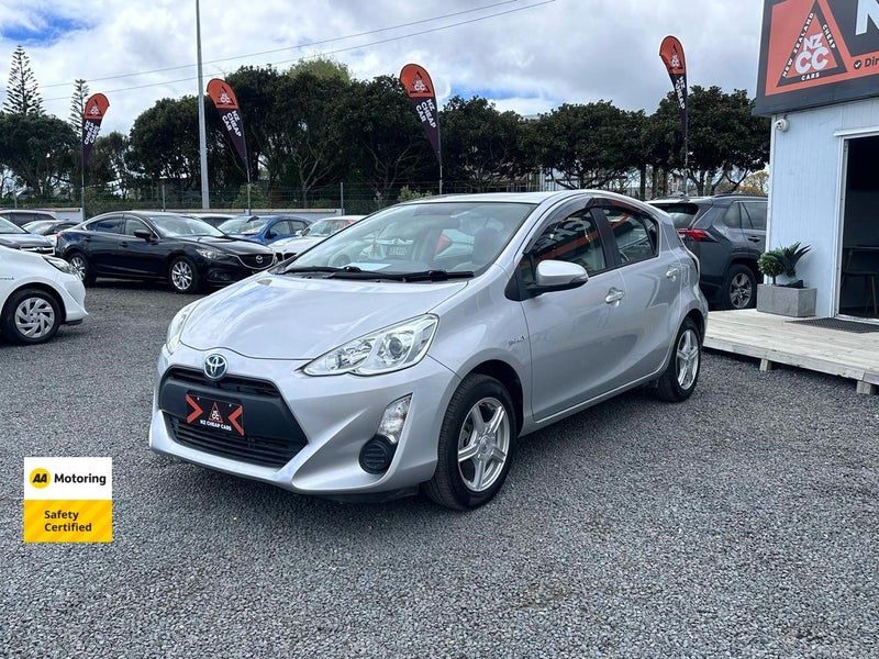2015 Toyota Aqua Facelift Hybrid, photo 3