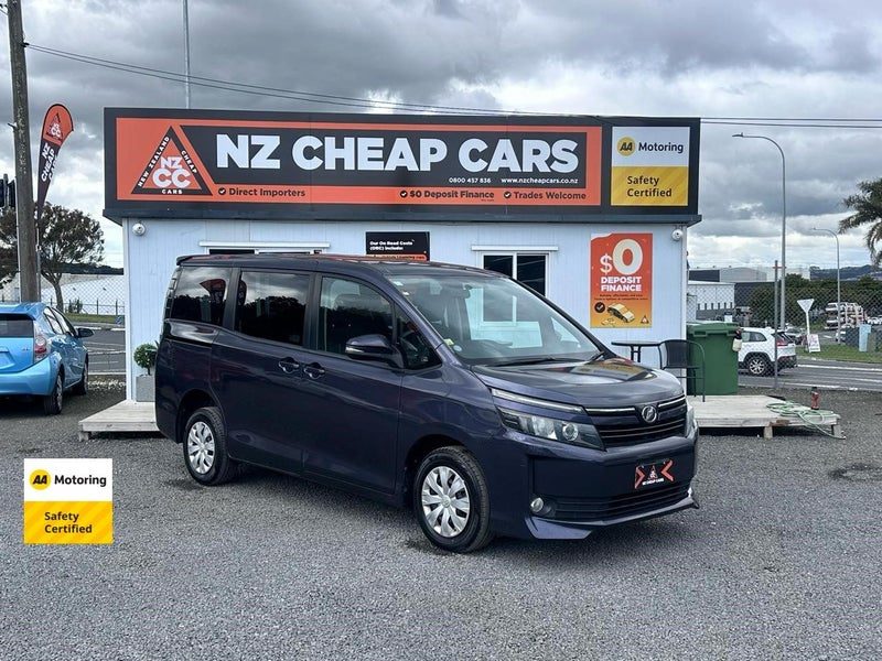 2014 Toyota Voxy 7 Seats