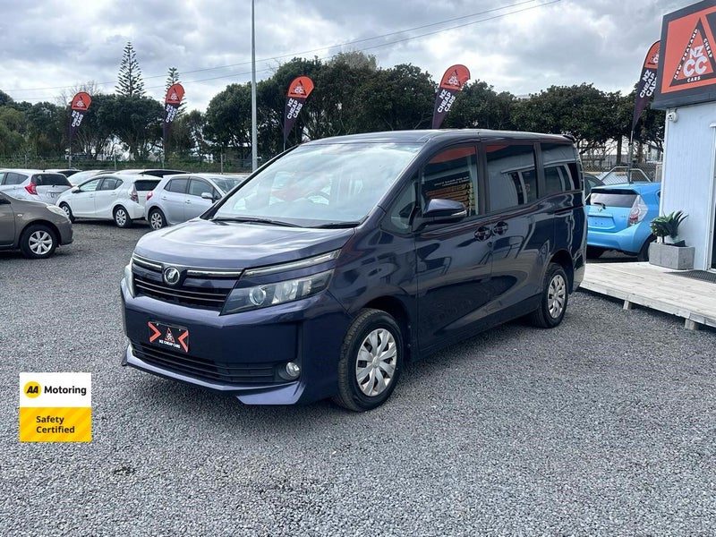 2014 Toyota Voxy 7 Seats, photo 3