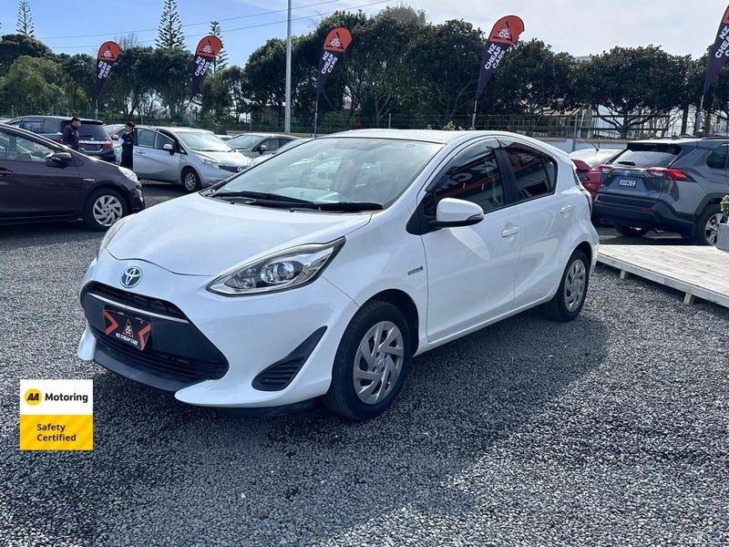 2018 Toyota Aqua New Shape Hybrid, photo 3