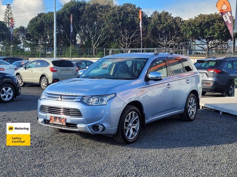 2015 Mitsubishi Outlander PHEV, photo 3