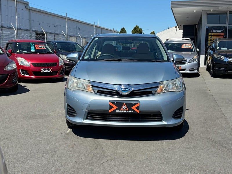 2013 Toyota Corolla Axio Hybrid, photo 2