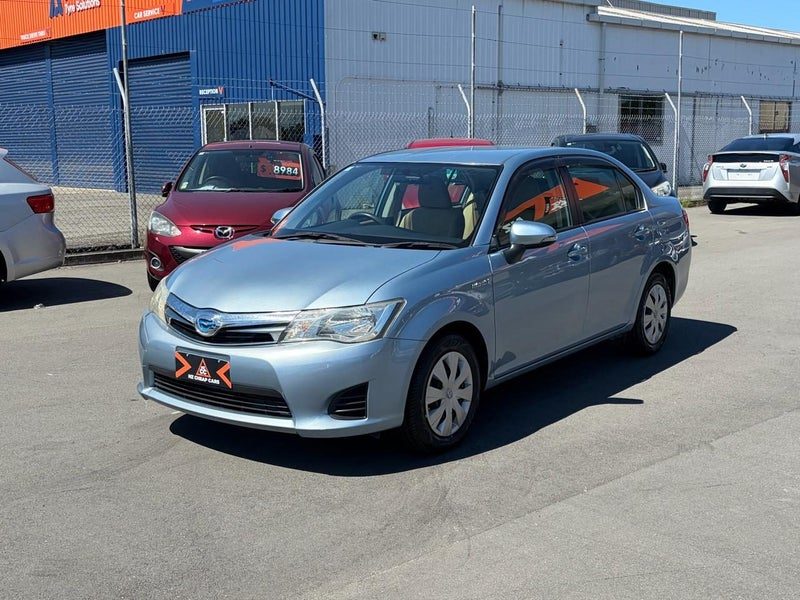 2013 Toyota Corolla Axio Hybrid, photo 3
