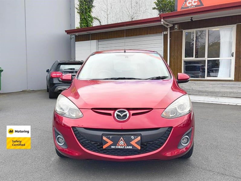 2013 Mazda Demio, photo 2