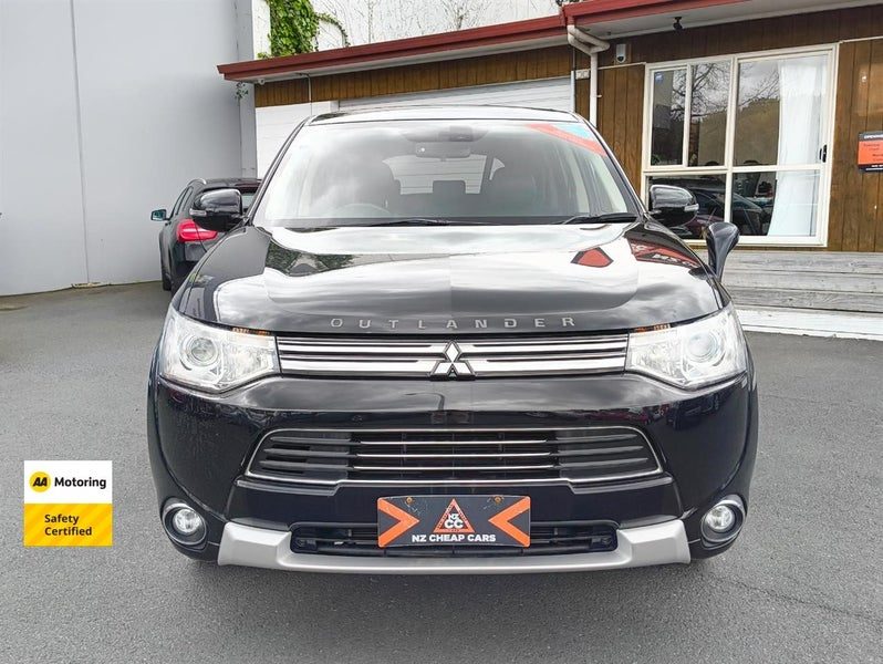 2015 Mitsubishi Outlander PHEV, photo 2