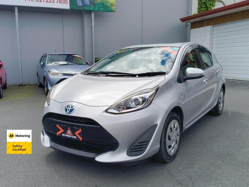 2019 Toyota Aqua New Shape Hybrid, photo 3