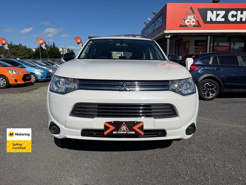 2013 Mitsubishi Outlander PHEV, photo 2