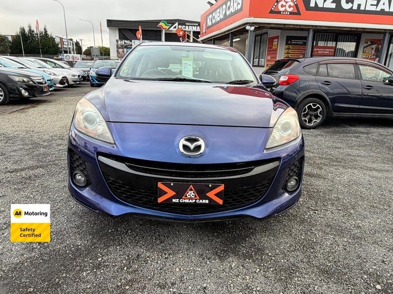 2012 Mazda Axela, photo 2