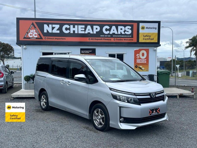 2014 Toyota Voxy 7 Seats