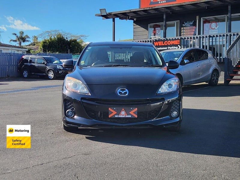 2012 Mazda Axela, photo 2