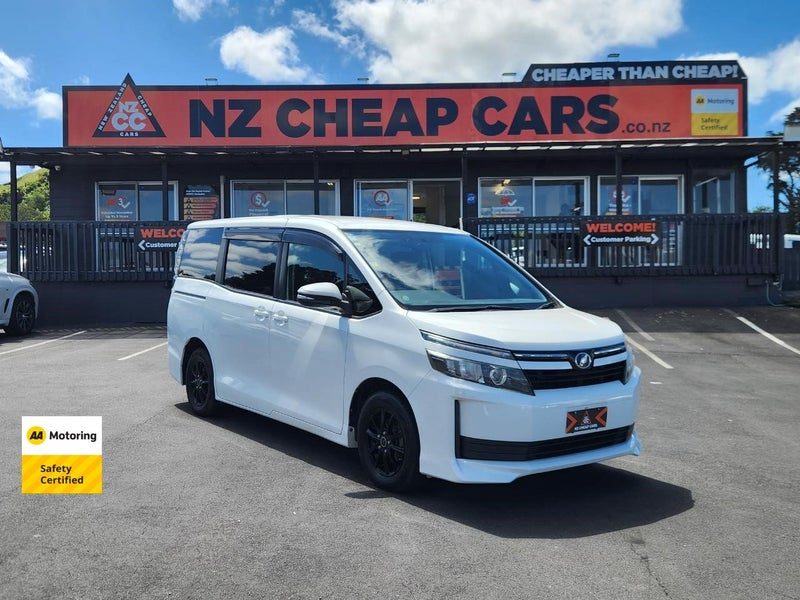 2014 Toyota Voxy 7 Seats